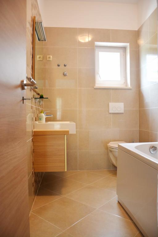 Apartments Clara Nin Zewnętrze zdjęcie