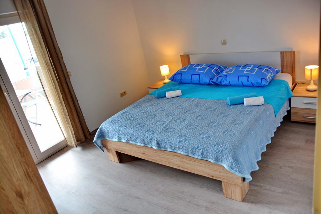 Apartments Clara Nin Zewnętrze zdjęcie