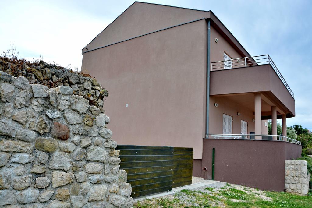 Apartments Clara Nin Zewnętrze zdjęcie