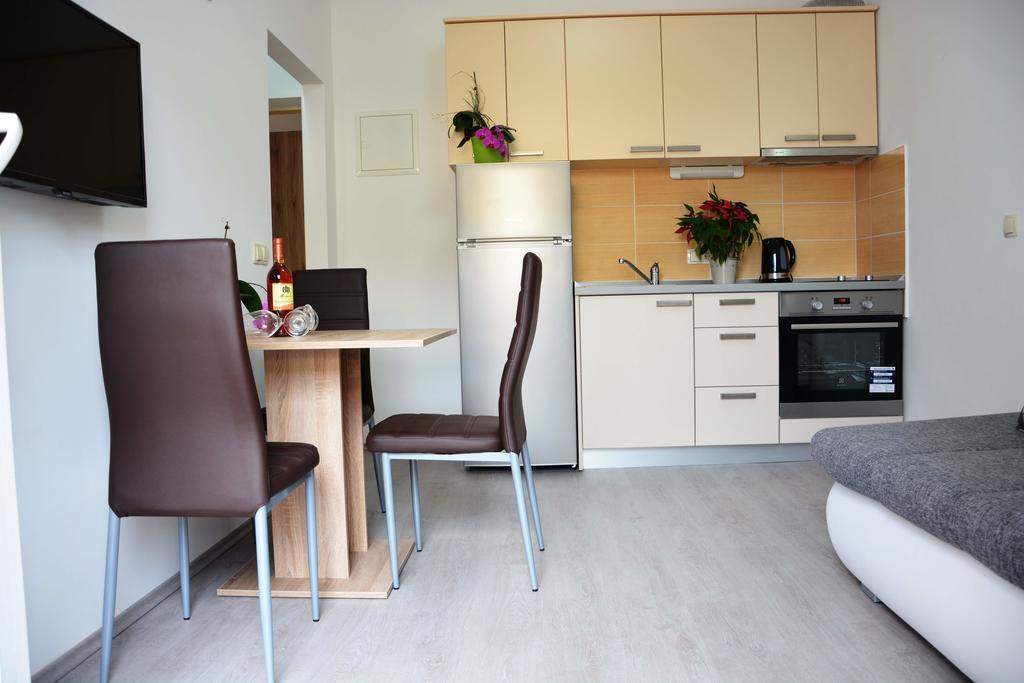 Apartments Clara Nin Zewnętrze zdjęcie
