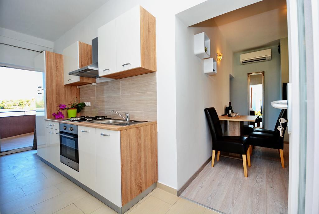 Apartments Clara Nin Zewnętrze zdjęcie