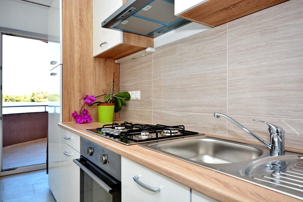 Apartments Clara Nin Zewnętrze zdjęcie