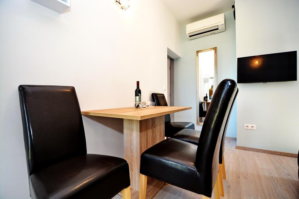 Apartments Clara Nin Zewnętrze zdjęcie