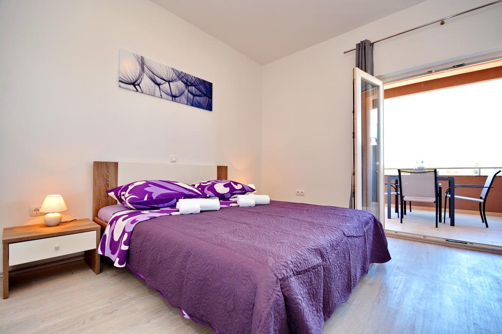 Apartments Clara Nin Zewnętrze zdjęcie