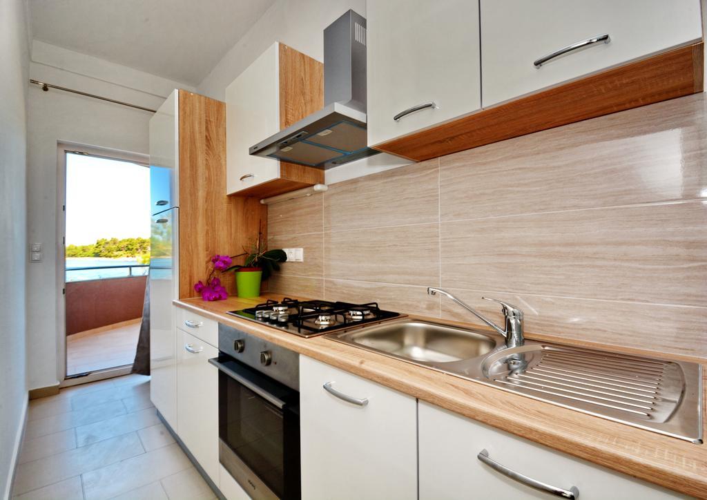 Apartments Clara Nin Zewnętrze zdjęcie