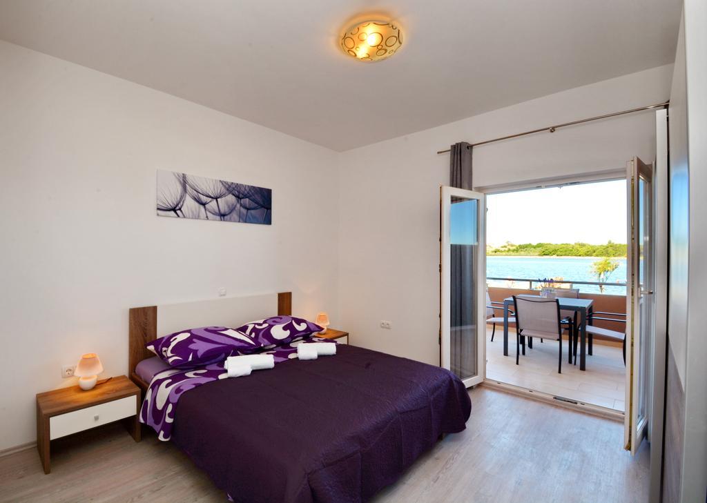 Apartments Clara Nin Zewnętrze zdjęcie