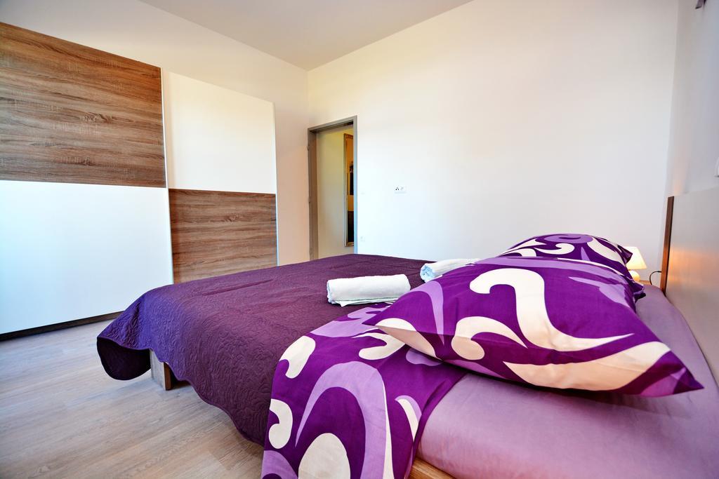 Apartments Clara Nin Zewnętrze zdjęcie