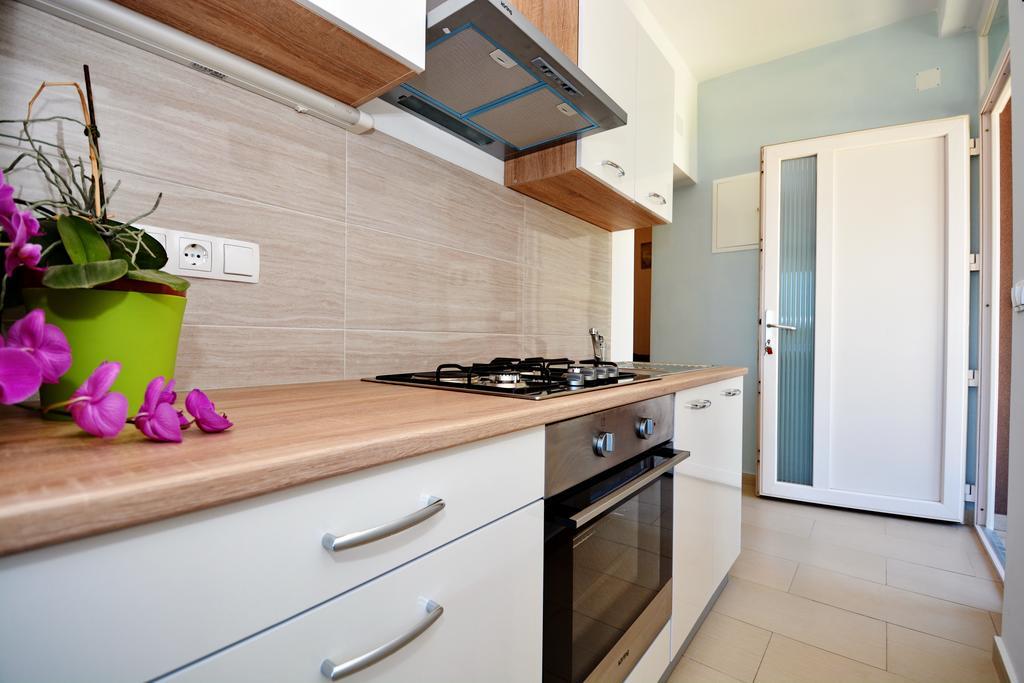 Apartments Clara Nin Zewnętrze zdjęcie