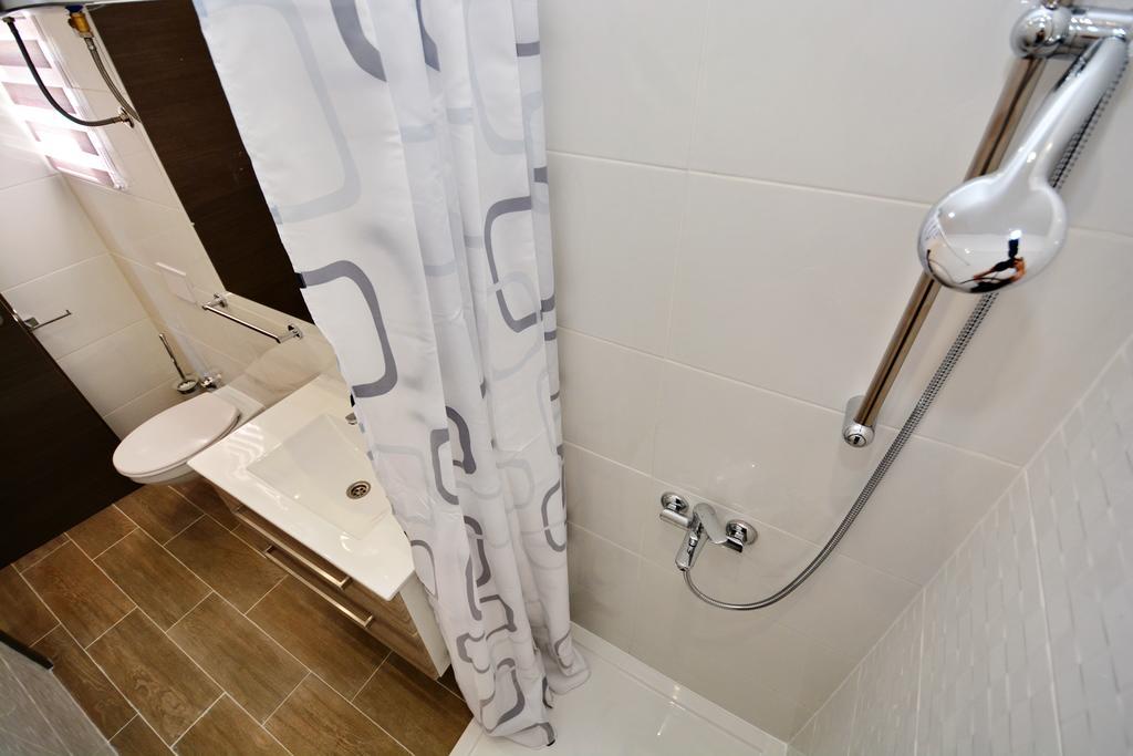Apartments Clara Nin Zewnętrze zdjęcie